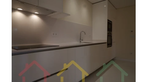 Apartamento T3 para Venda em Lordelo do Ouro e Massarelos