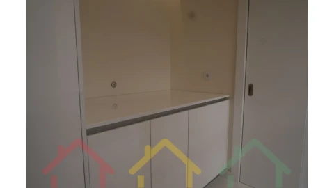 Apartamento T3 para Venda em Lordelo do Ouro e Massarelos
