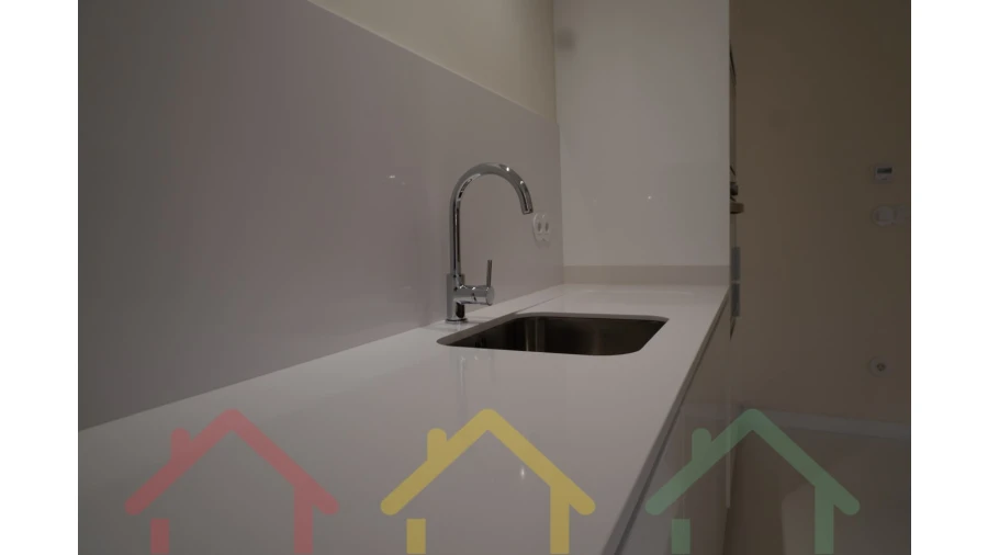 Apartamento T3 para Venda em Lordelo do Ouro e Massarelos Foto 5