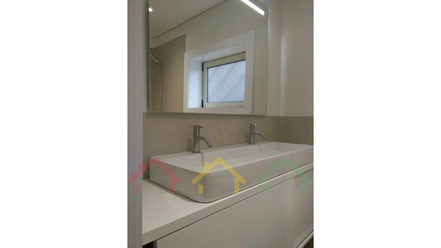 Apartamento T3 para Venda em Lordelo do Ouro e Massarelos Foto 12