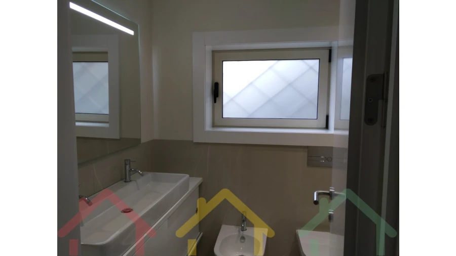Apartamento T3 para Venda em Lordelo do Ouro e Massarelos Foto 14