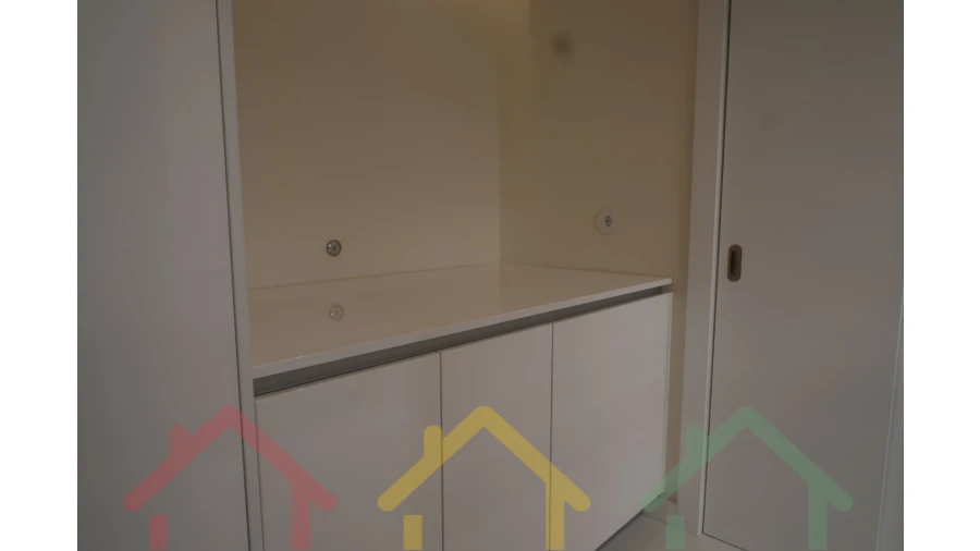 Apartamento T3 para Venda em Lordelo do Ouro e Massarelos Foto 16