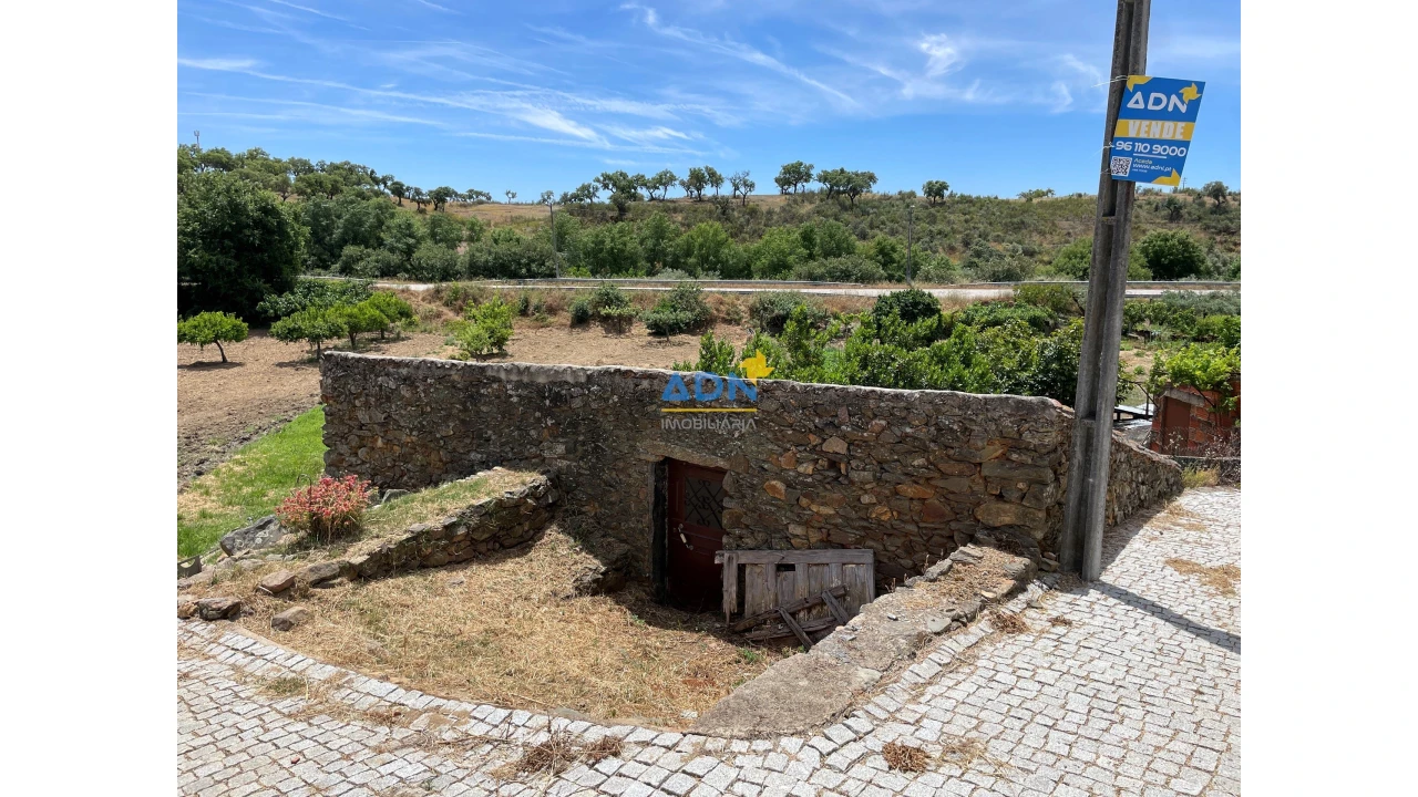 Quinta para Venda em Penha Garcia Foto 1