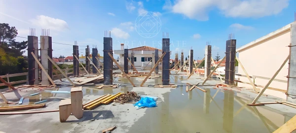 Moradia T4 para Venda em Fernao Ferro