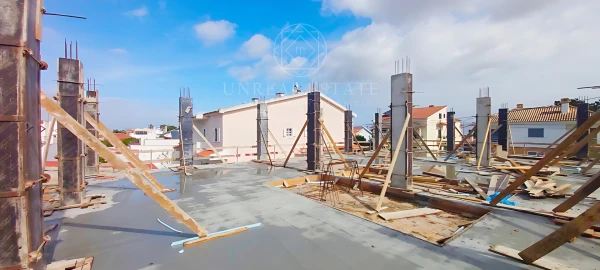 Moradia T4 para Venda em Fernao Ferro
