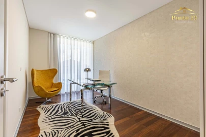 Apartamento T3 para Venda em Funchal (Se)