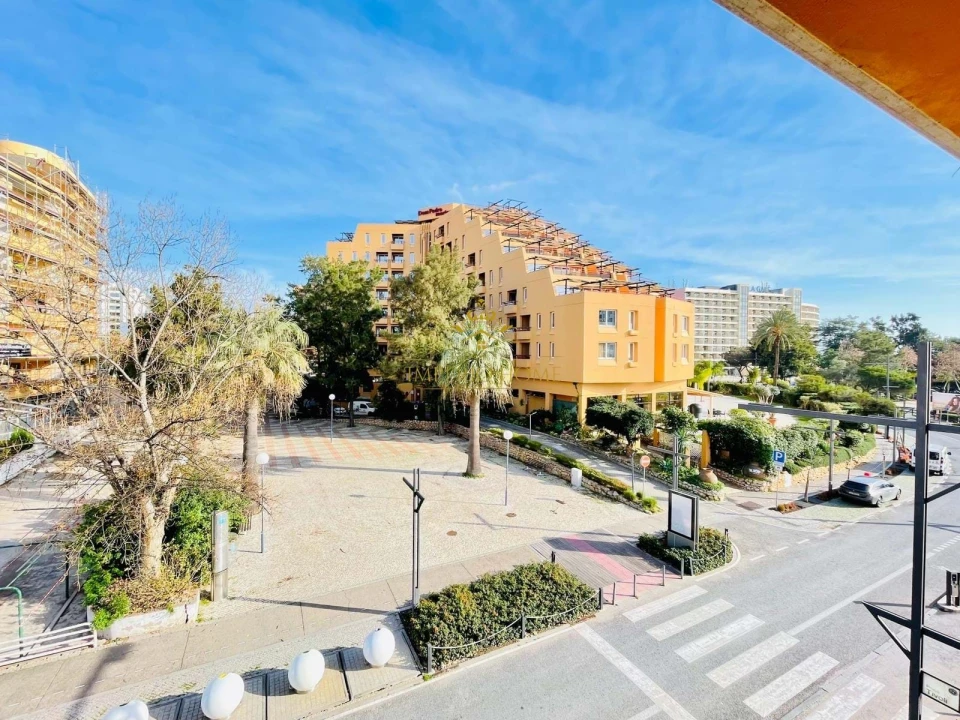 Apartamento para Venda em Quarteira Foto 19