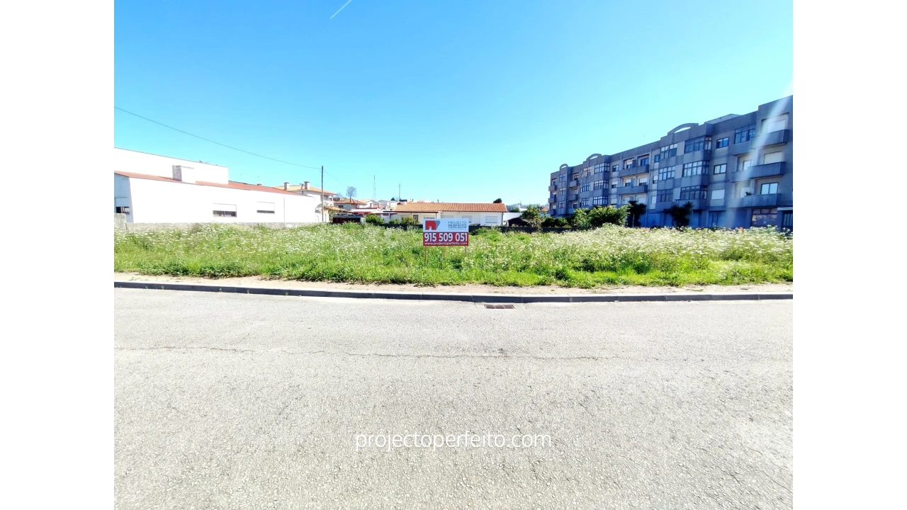 Terreno para Venda em São Paio de Oleiros Foto 1
