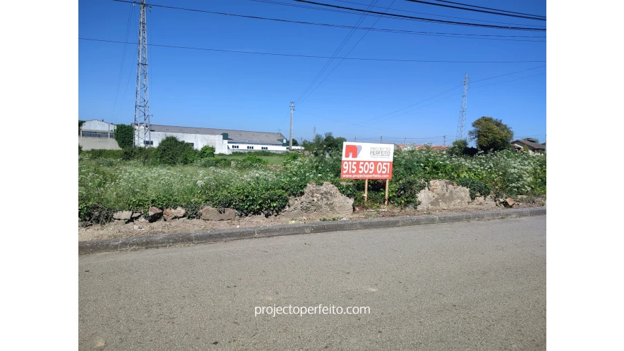 Terreno para Venda em São Paio de Oleiros Foto 2