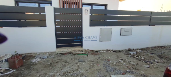 Moradia T4 para Venda em Fernao Ferro