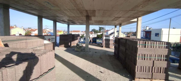Moradia T4 para Venda em Fernao Ferro