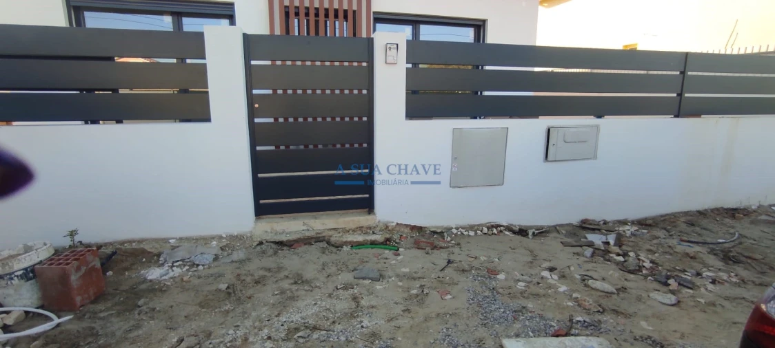 Moradia T4 para Venda em Fernao Ferro Foto 12