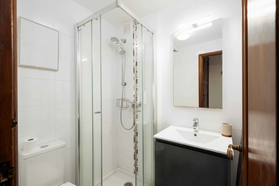 Apartamento T2 para Arrendamento férias em Quarteira Foto 6