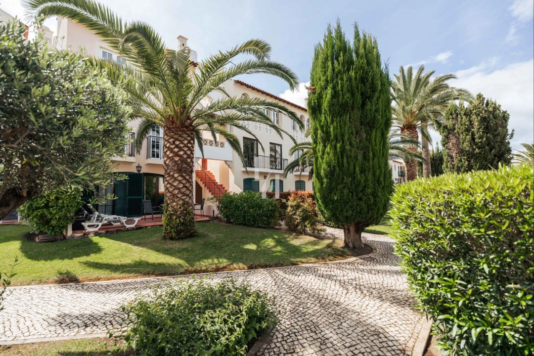 Apartamento T2 para Arrendamento férias em Quarteira Foto 16