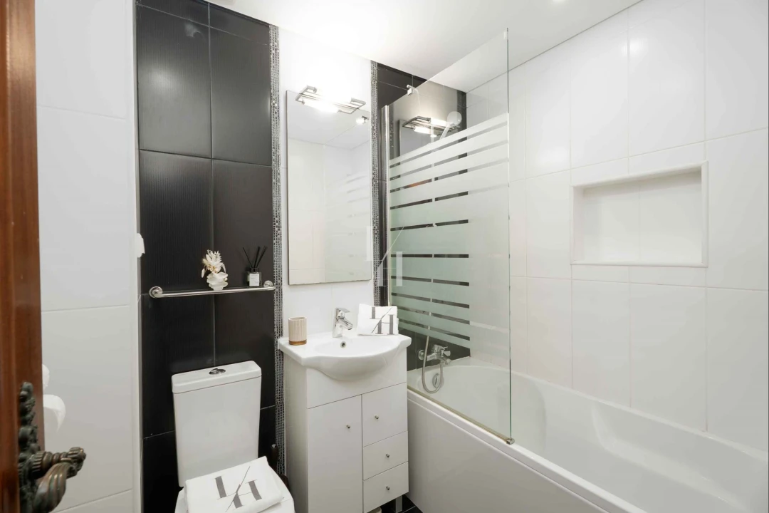 Apartamento T2 para Arrendamento férias em Quarteira Foto 13