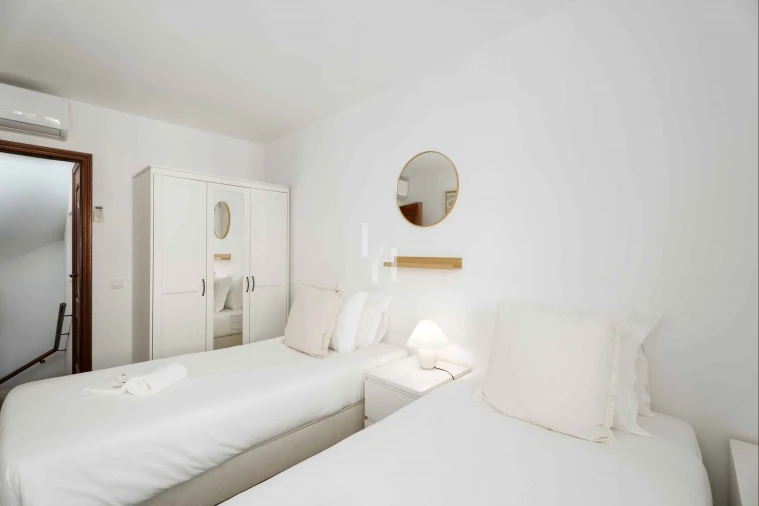 Apartamento T2 para Arrendamento férias em Quarteira Foto 9