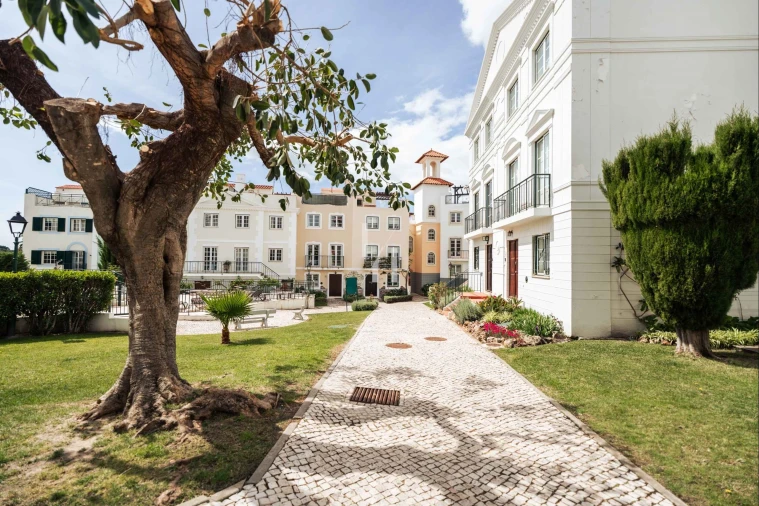 Apartamento T2 para Arrendamento férias em Quarteira Foto 20