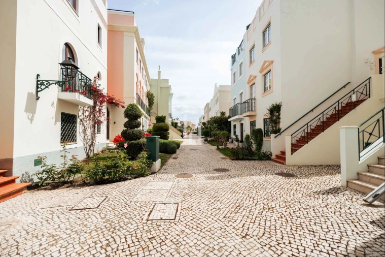 Apartamento T2 para Arrendamento férias em Quarteira Foto 21