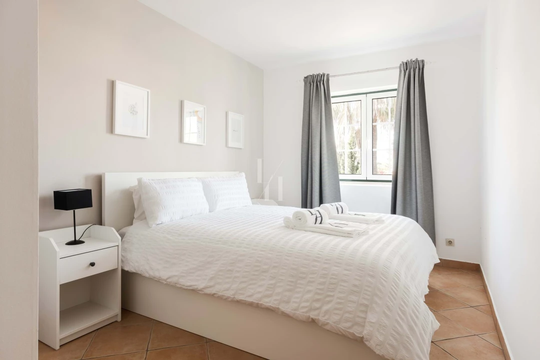 Apartamento T2 para Arrendamento férias em Quarteira Foto 18