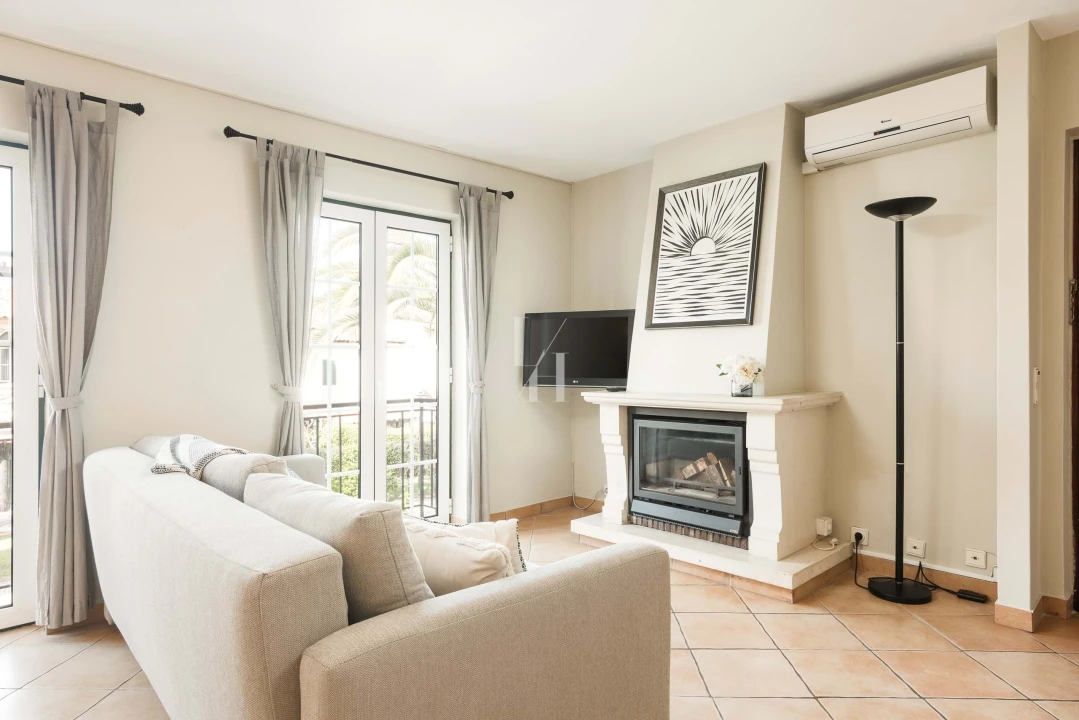 Apartamento T2 para Arrendamento férias em Quarteira Foto 3