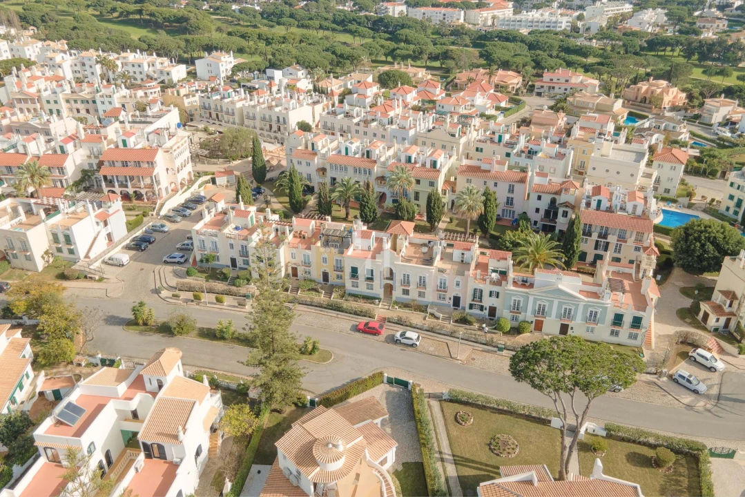 Apartamento T2 para Arrendamento férias em Quarteira Foto 26