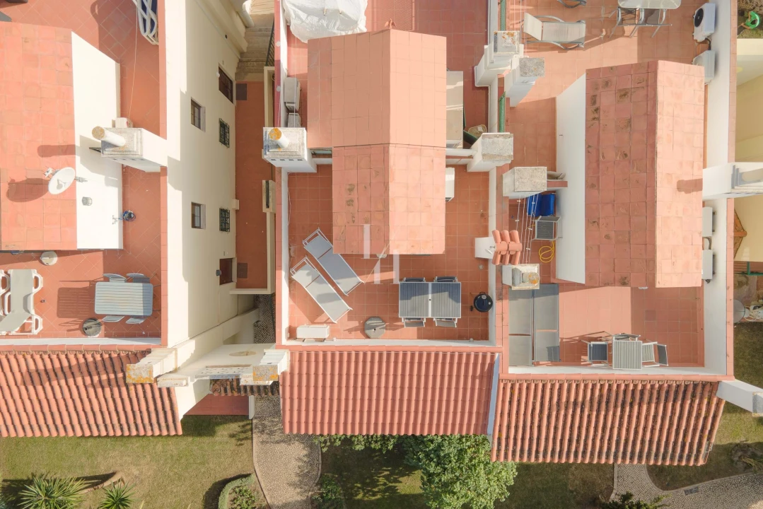 Apartamento T2 para Arrendamento férias em Quarteira Foto 28