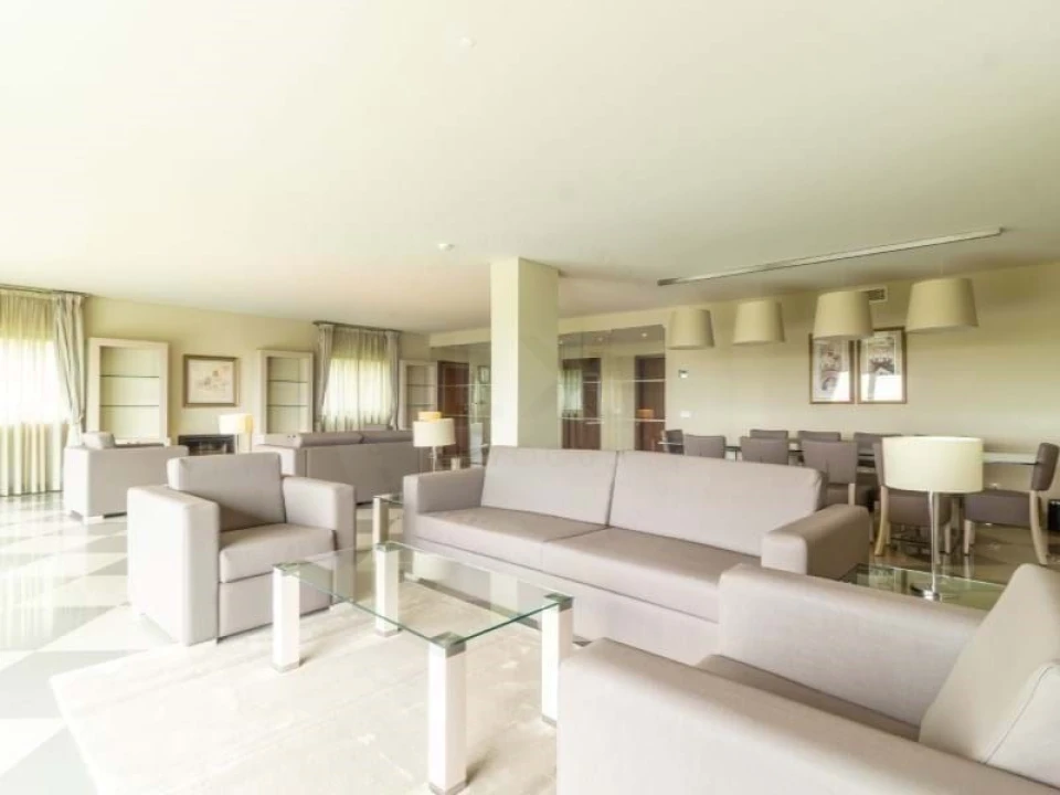 Apartamento T3 para Venda em Agualva e Mira-Sintra Foto 2
