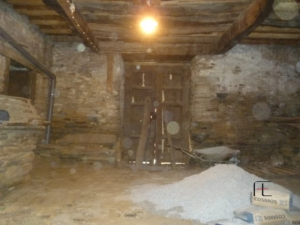 Moradia T3 para Venda em Açoreira Foto 13