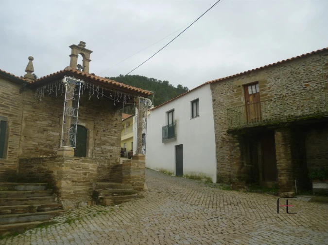 Moradia T3 para Venda em Açoreira Foto 26