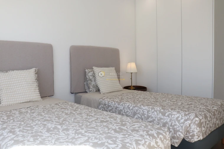 Apartamento T2 para Venda em Quarteira Foto 7