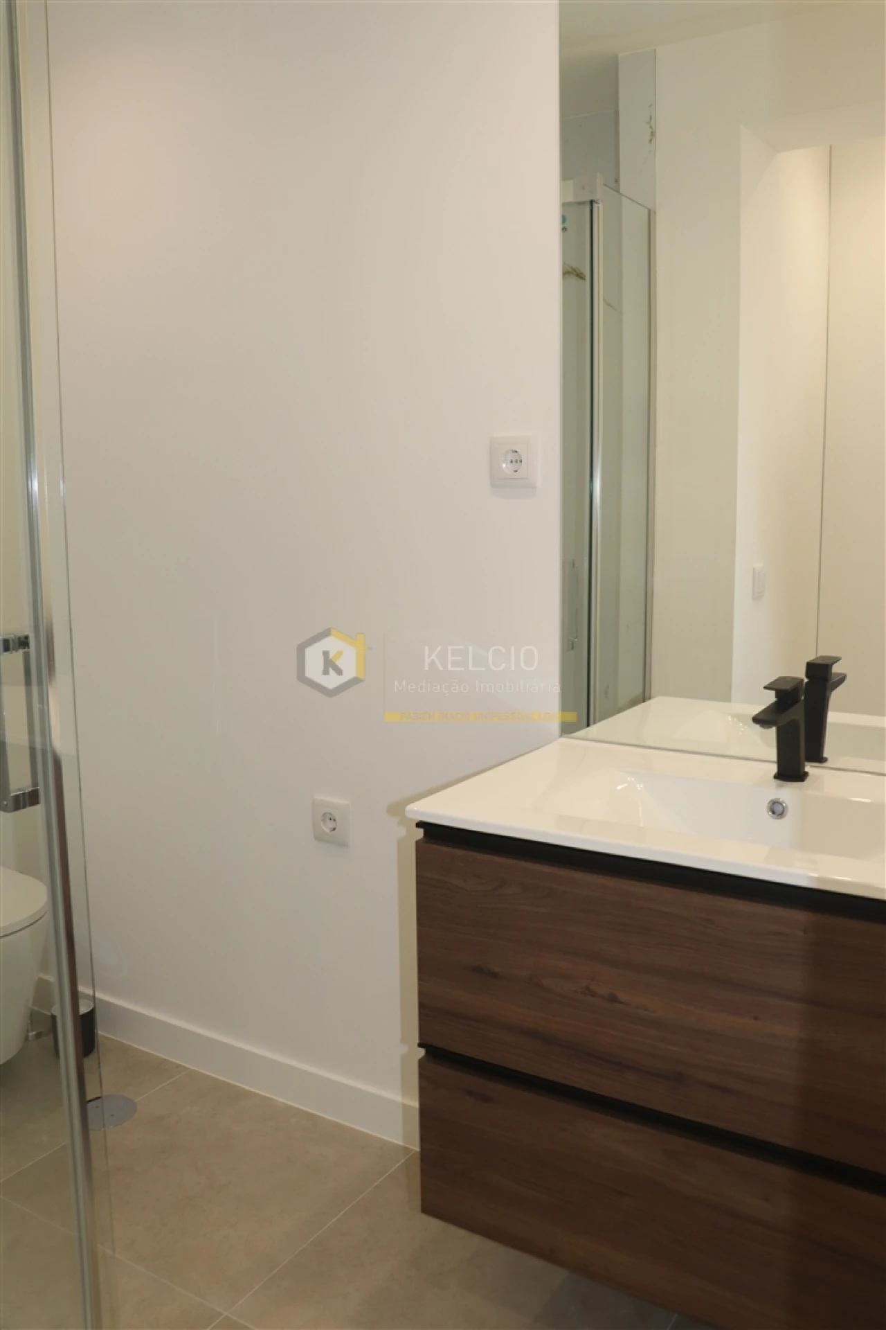 Apartamento T2 para Venda em Quarteira Foto 12