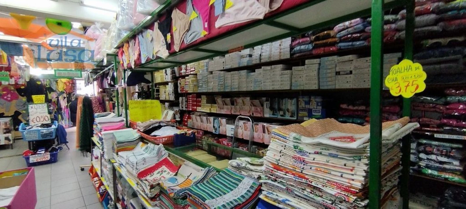 Loja para Trespasse em Arcozelo Foto 9