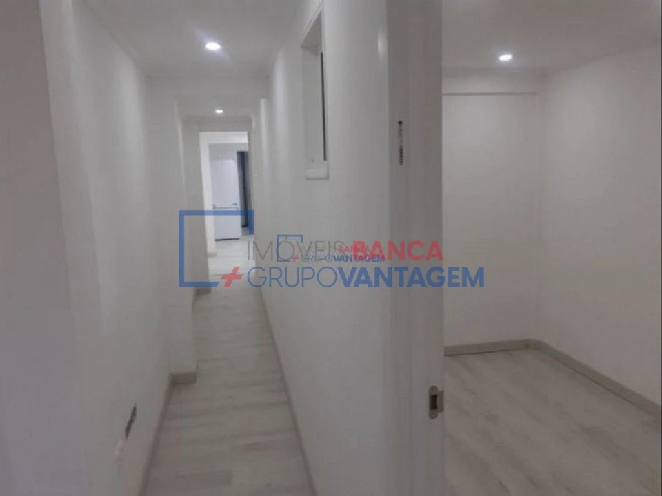 Escritório para Venda em Corroios Foto 5