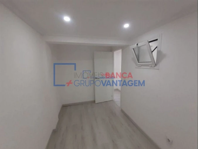 Escritório para Venda em Corroios Foto 10