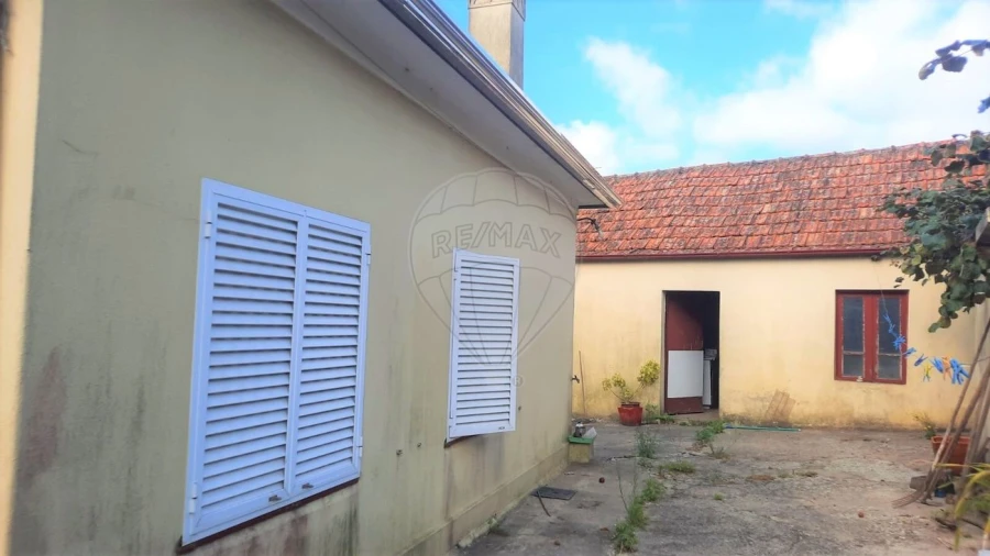 Moradia T4 para Venda em São Paio de Oleiros Foto 5