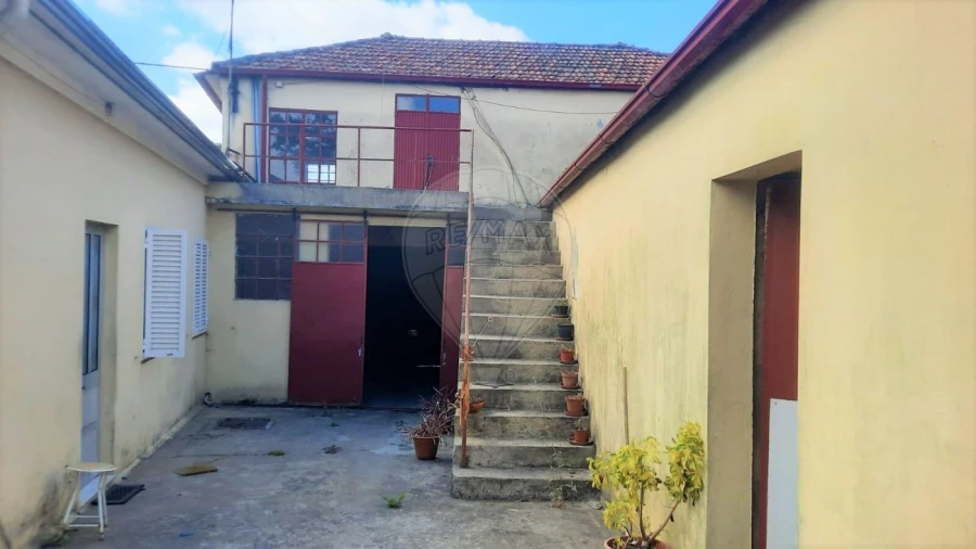 Moradia T4 para Venda em São Paio de Oleiros Foto 4