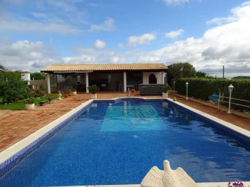 Moradia T4 para Venda em Lagos (São Sebastião e Santa Maria)