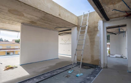 Moradia T5 para Venda em Charneca de Caparica e Sobreda