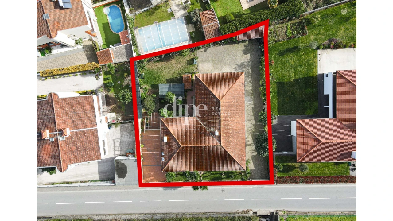 Moradia T4 para Venda em Candoso Santiago e Mascotelos Foto 5