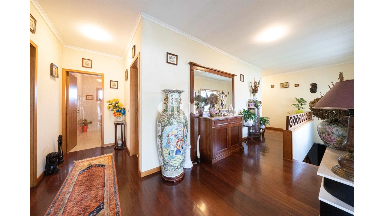 Moradia T4 para Venda em Candoso Santiago e Mascotelos Foto 11