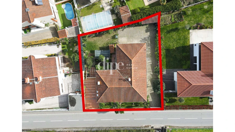 Moradia T4 para Venda em Candoso Santiago e Mascotelos Foto 5