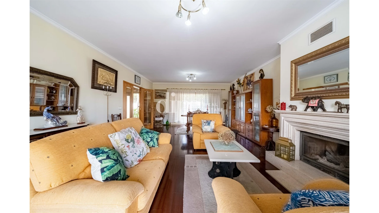 Moradia T4 para Venda em Candoso Santiago e Mascotelos Foto 10