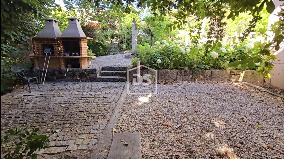 Moradia T4 para Venda em Gouveia (São Pedro e São Julião) Foto 32