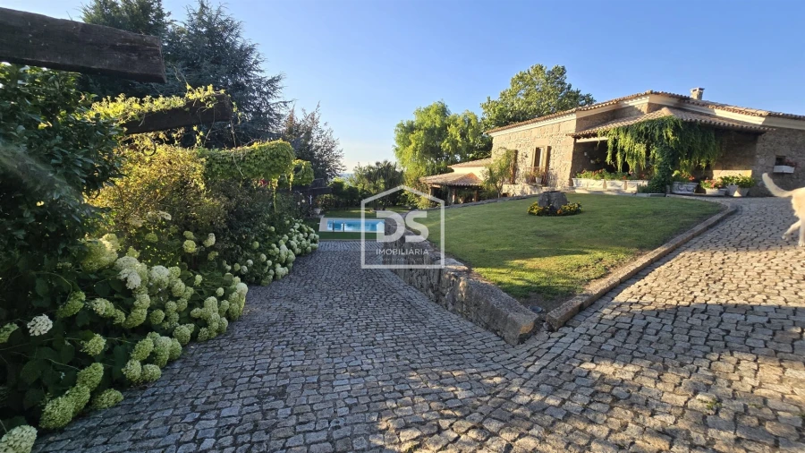 Moradia T4 para Venda em Gouveia (São Pedro e São Julião) Foto 59