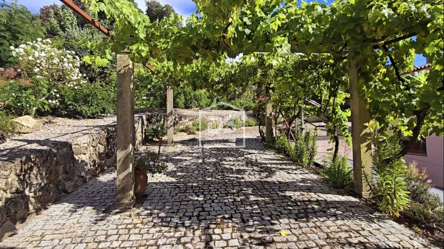 Moradia T4 para Venda em Gouveia (São Pedro e São Julião) Foto 33