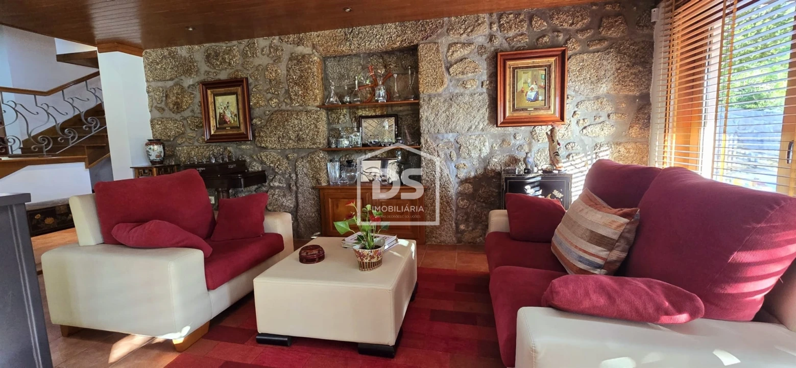 Moradia T4 para Venda em Gouveia (São Pedro e São Julião) Foto 27