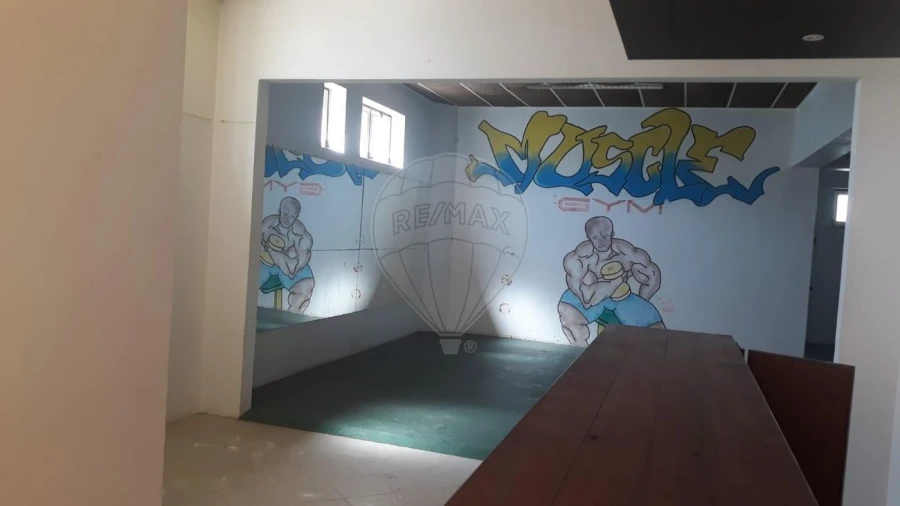 Loja para Venda em Carregado e Cadafais Foto 8