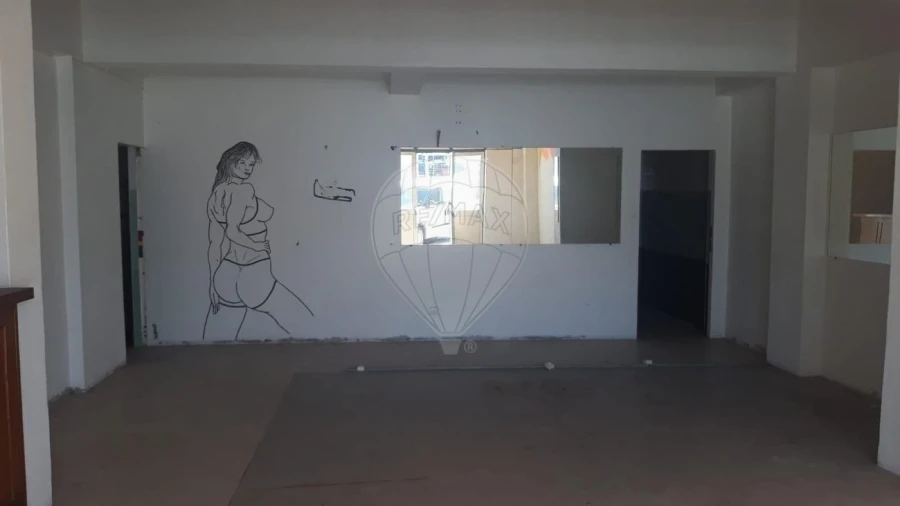 Loja para Venda em Carregado e Cadafais Foto 10