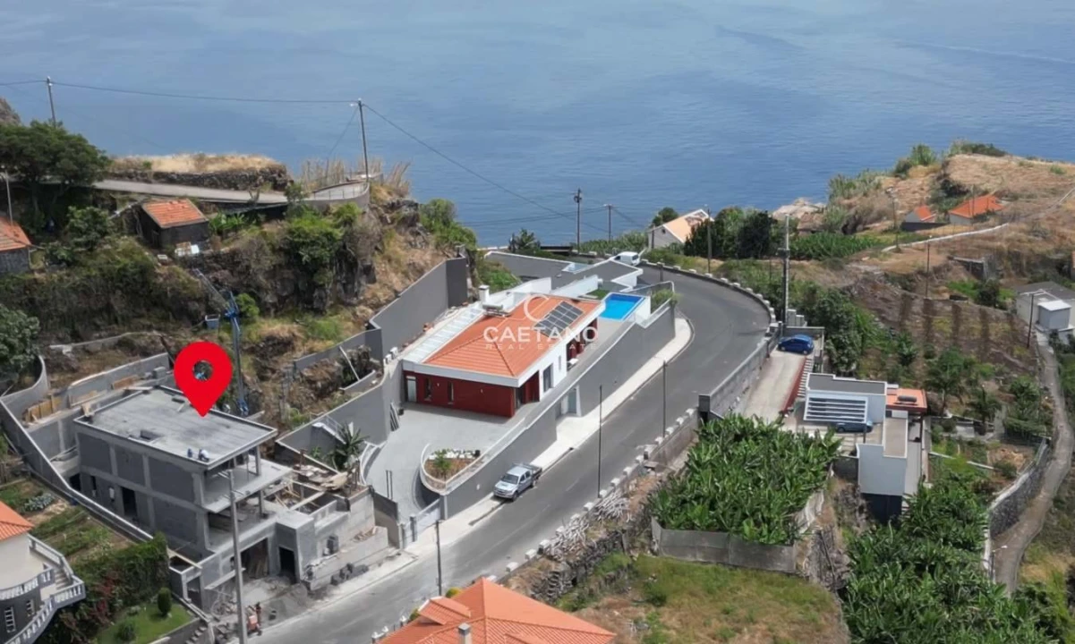 Moradia T2 para Venda em Calheta Foto 4