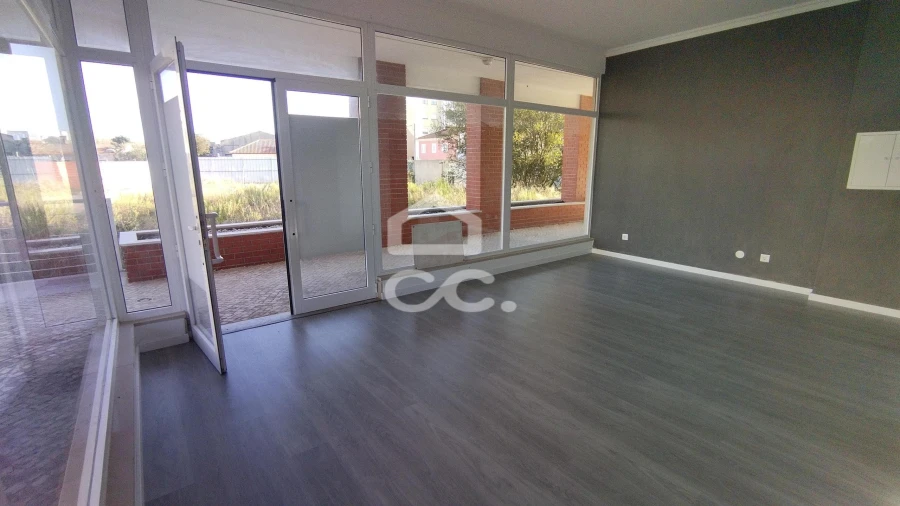 Negócio para Arrendamento em Marinha Grande Foto 1